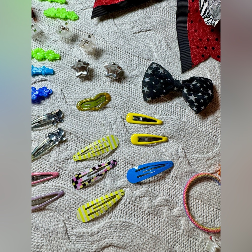 Lot of Kid’s Hair Accessories #1085 - Picture 3 of 10
